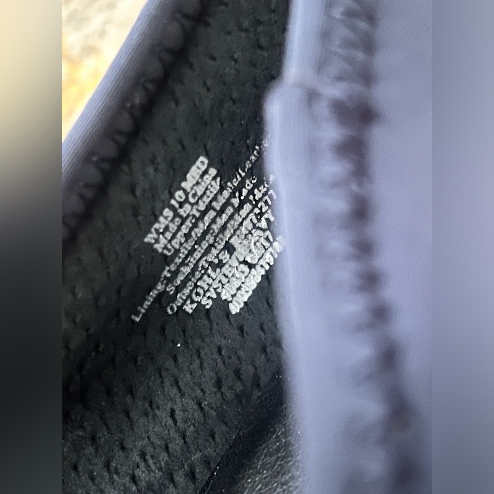 Simply Vera Wang - navy blue high heels (NWOT) - Picture 7 of 7